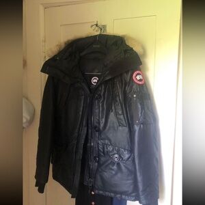 Made in Canada 🇨🇦 Canada Goose montebello women’s parka